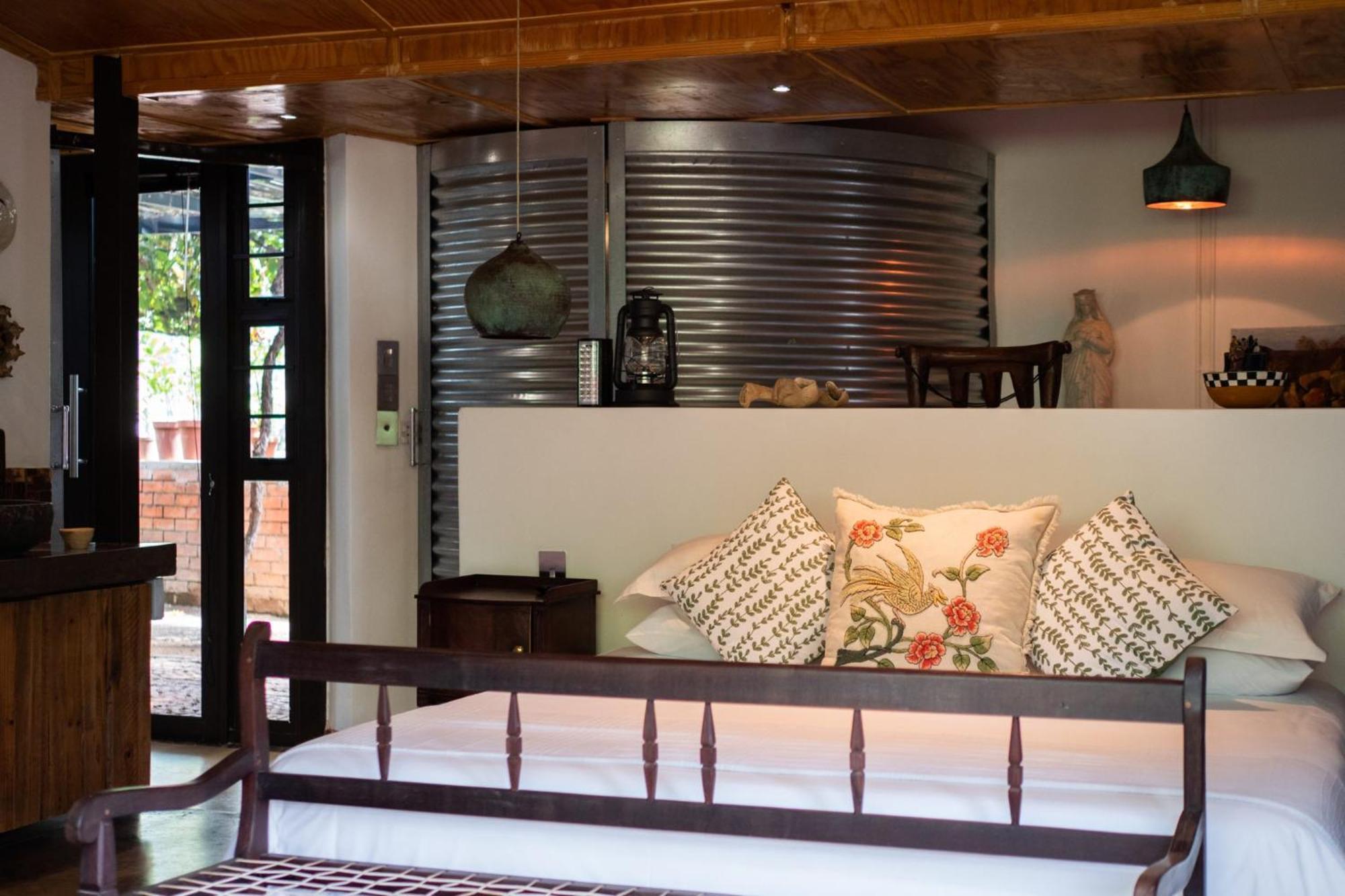 Liedjiesbos Urban Olive Farm Bed & Breakfast Bloemfontein Luaran gambar